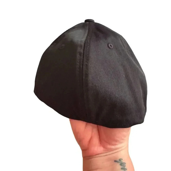 Grey Lexus Logo  Black Flexfit Baseball Cap L/XL Embroidered Logo - Picture 8 of 9